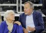 美国前总统老布什妻子去世　享年92岁