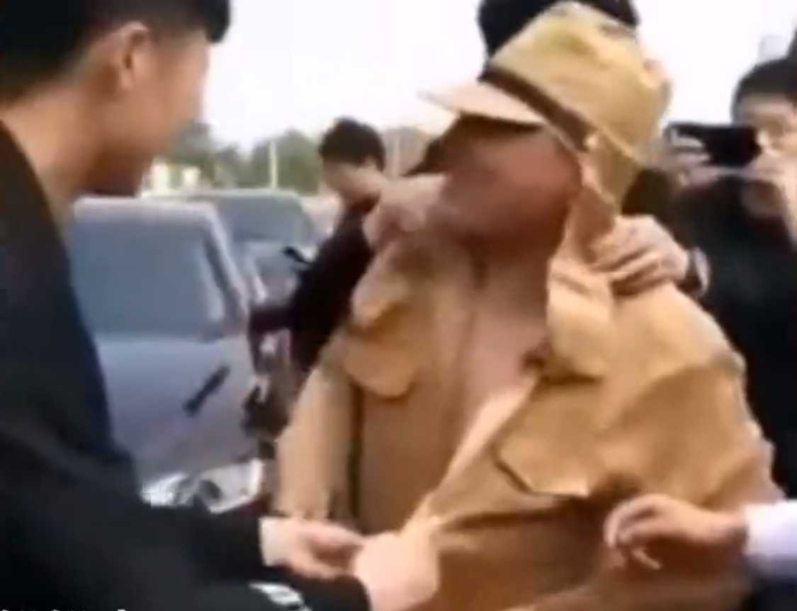 郑州一男子穿日式军服迎亲 6嫌疑人全部被抓获