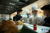 北京发布餐饮业环境卫生规范：台布一餐一换　厨房禁止吸烟