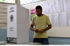 巴西总统选举投票开始　13名党派候选人展开角逐