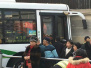 沪一公交车失控后撞上路边围墙 司机和2乘客受伤[图]