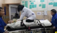 杭州急救女医生跪担架上抢救病人：去急诊室最少要半分钟