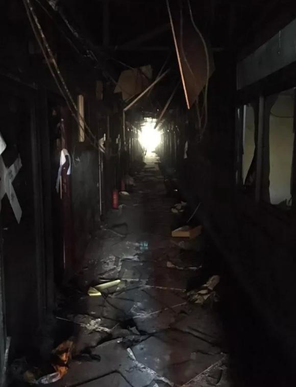 北京大兴火灾现场情况首次公布:墙体被熏黑 地