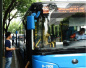 当过兵的杭州公交车司机，凭警觉和急救技能救人一命